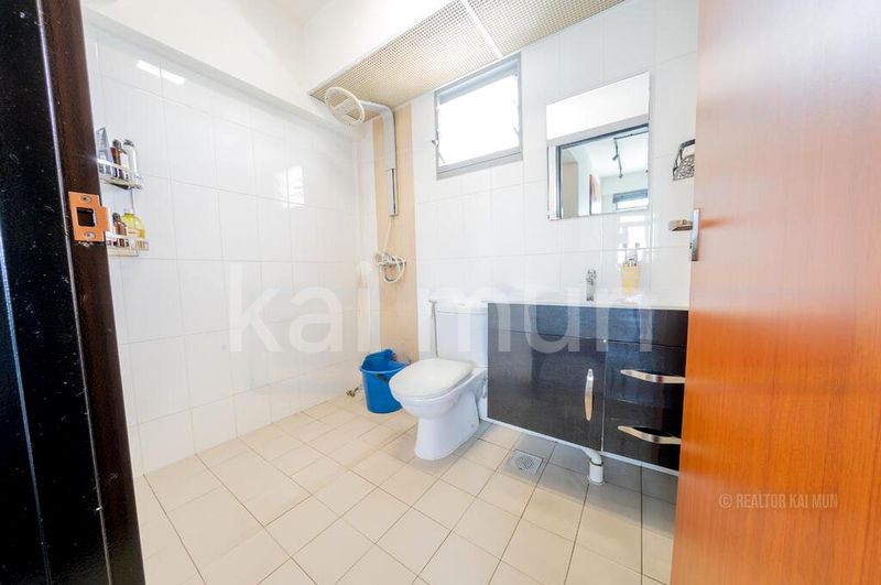 Premium HDB for Sale in  682A Edgedale Plains - Image 8